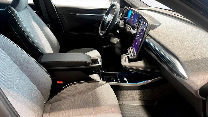 Begagnad Renault Scénic Techno 160 kW (218 HK) 2024 Svart Minibuss