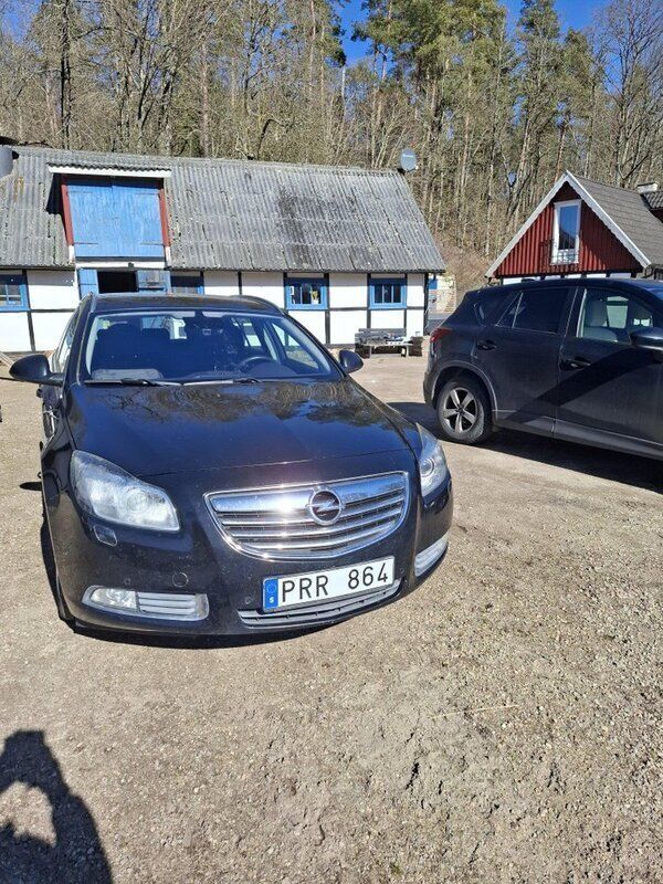 Svart Begagnad 2011 Opel Insignia Edition Kombi | 57 000 kr (Marknadspris) - Bild 1/4