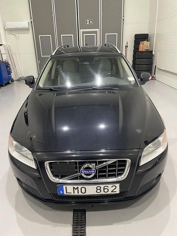 Begagnad 2010 Volvo V70 Summum Kombi | 50 000 kr (Bra pris) - Bild 1/4