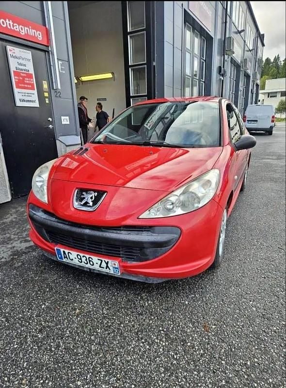 Begagnad Peugeot 206+ 2009 Halvkombi