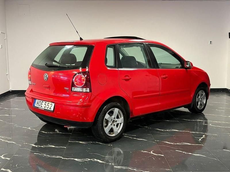 Begagnad VW Polo Comfortline 80 HK (58 kW) 2008 Röd Halvkombi