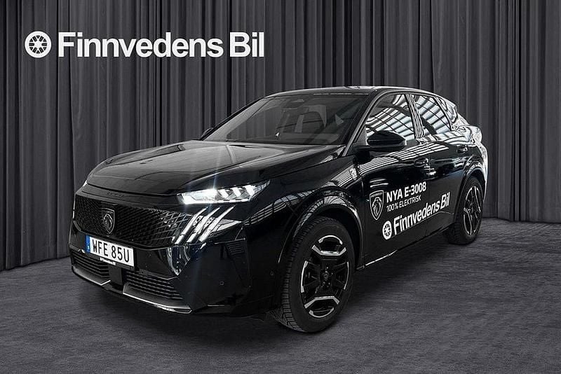 Svart Begagnad 2024 Peugeot e-3008 SUV | 484 800 kr (Dyr) - Bild 1/4