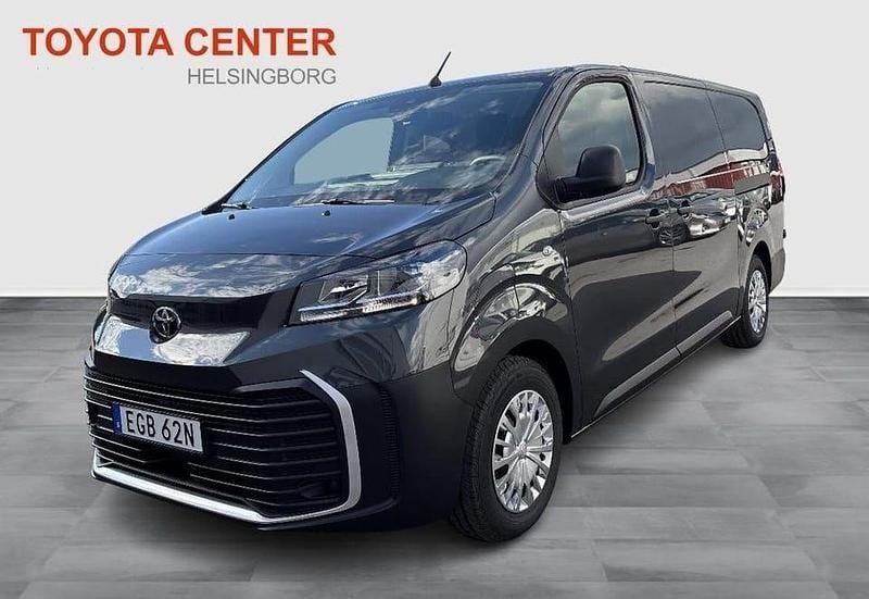 Begagnad Toyota Proace Comfort 100 kW (137 HK) 2024 Grå Minibuss