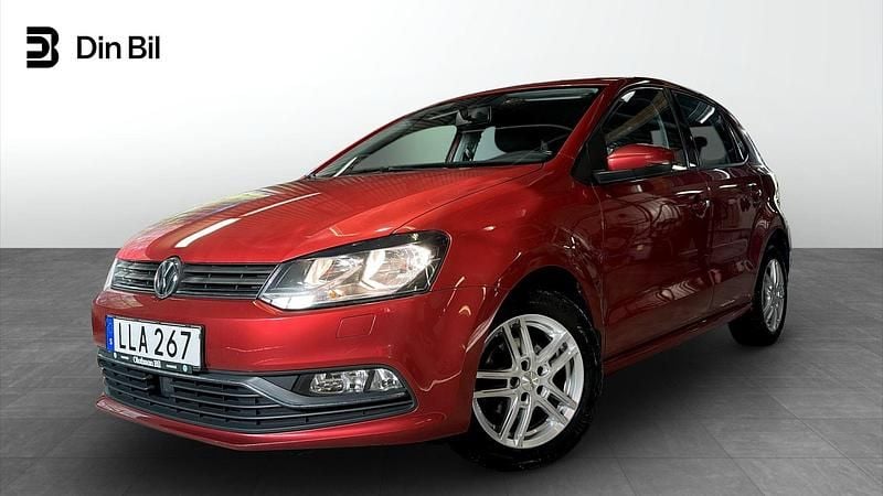Röd Begagnad 2015 VW Polo Sedan | 119 900 kr (Marknadspris) - Bild 1/4