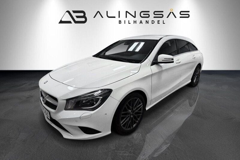 Vit Begagnad 2016 Mercedes CLA200 Shooting Brake Kombi | 164 900 kr (Bra pris) - Bild 1/4