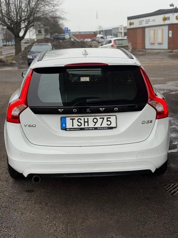 Begagnad Volvo V60 150 HK (110 kW) 2018 Kombi