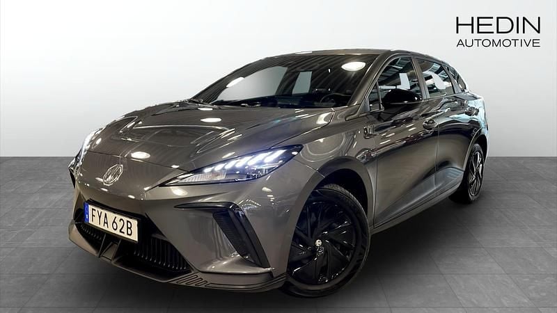 Grå Begagnad 2023 MG MG4 EV Halvkombi | 249 900 kr (Marknadspris) - Bild 1/4