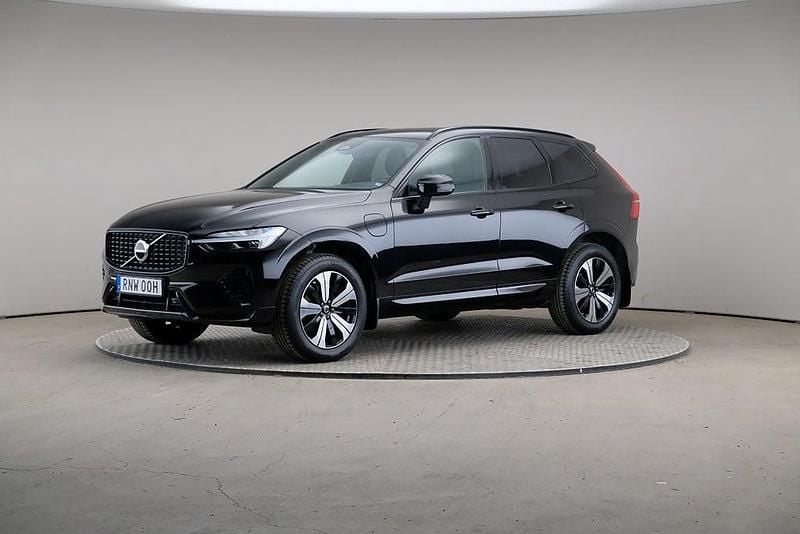 Svart Begagnad 2022 Volvo XC60 Plus SUV | 399 000 kr (Marknadspris) - Bild 1/4
