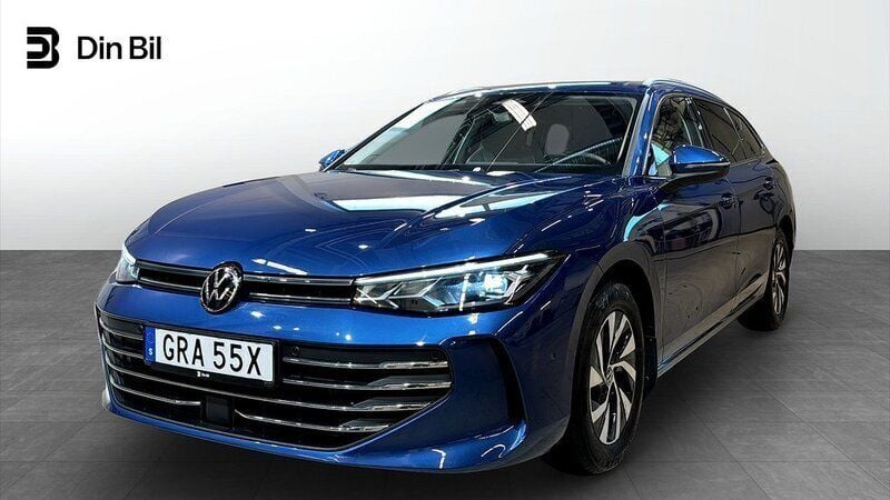 Blå Begagnad 2024 VW Passat Business Kombi | 369 900 kr (Dyr) - Bild 1/2