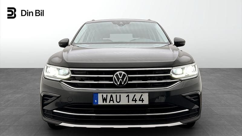 Begagnad VW Tiguan Elegance 150 HK (110 kW) 2023 Grå SUV