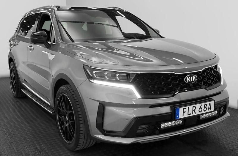 Grå metallic Begagnad 2021 Kia Sorento SUV | 424 990 kr (Lite dyr) - Bild 1/4