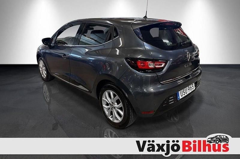 Begagnad Renault Clio IV 90 HK (66 kW) 2016 Grå Halvkombi