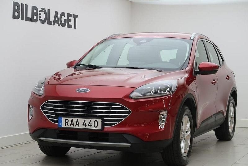 Röd Begagnad 2022 Ford Kuga Business Edition SUV | 244 800 kr (Marknadspris) - Bild 1/4