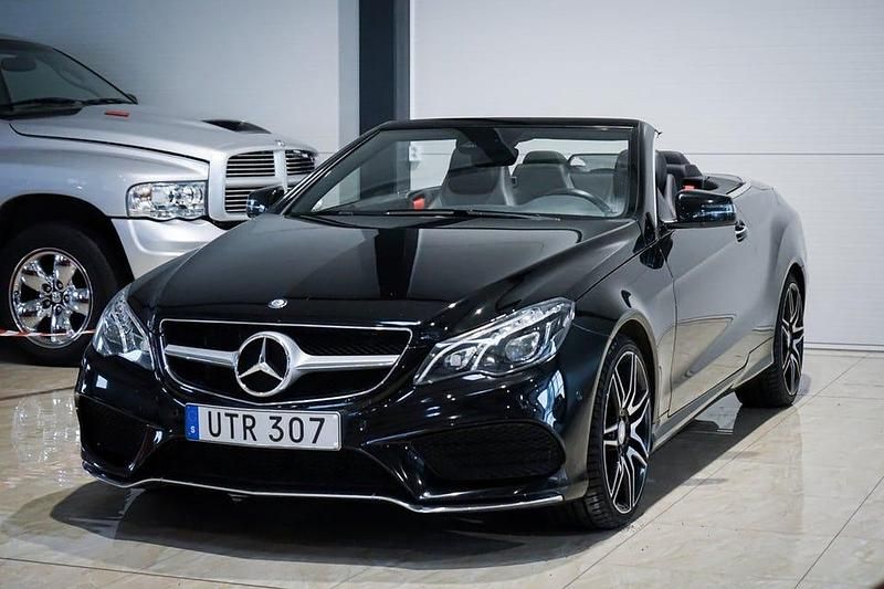 Svart Begagnad 2014 Mercedes E200 AMG Cab | 249 500 kr - Bild 1/4