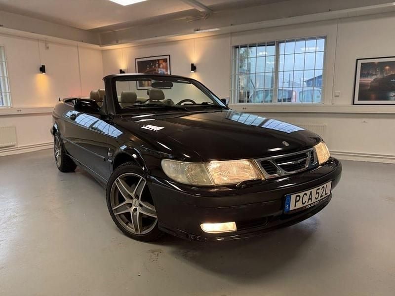 Svart Begagnad 2001 Saab 9-3 Cabriolet Aero Cab | 24 900 kr (Bra pris) - Bild 1/4