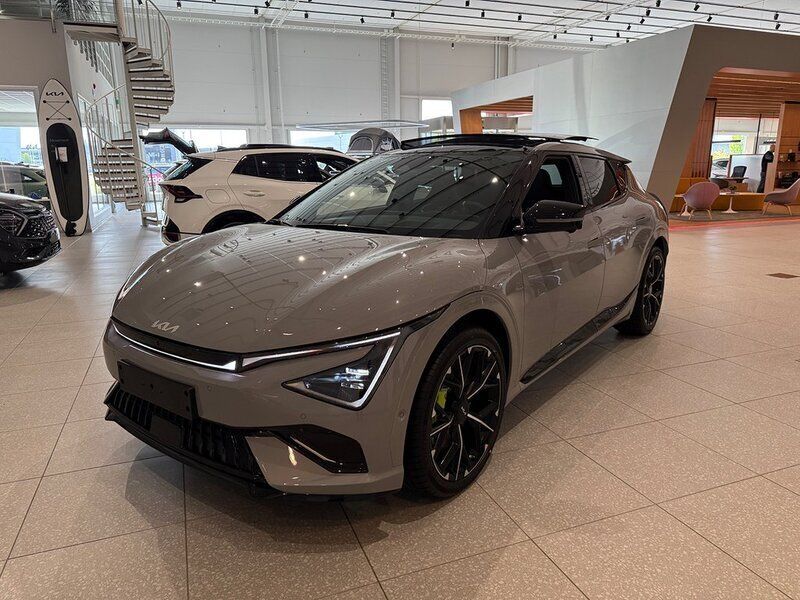 Grå Ny 2025 Kia EV6 SUV | 708 768 kr - Bild 1/4