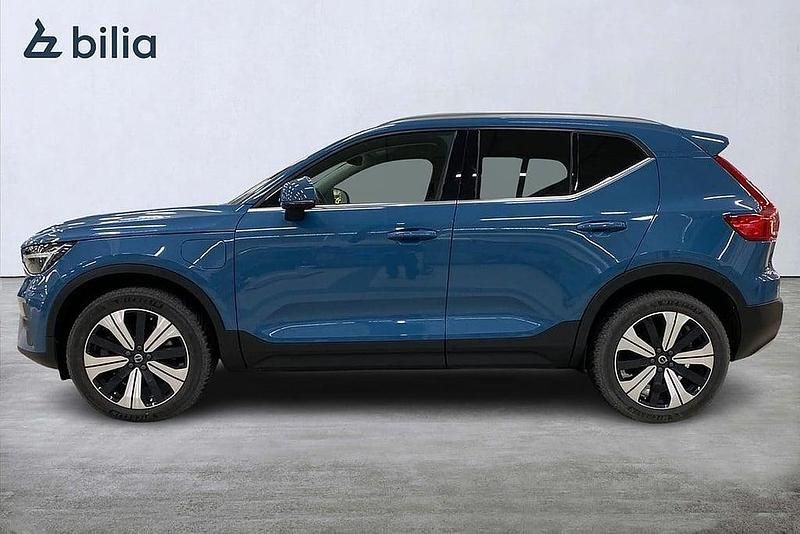 Begagnad Volvo XC40 Plus 261 HK (191 kW) 2022 Blå SUV