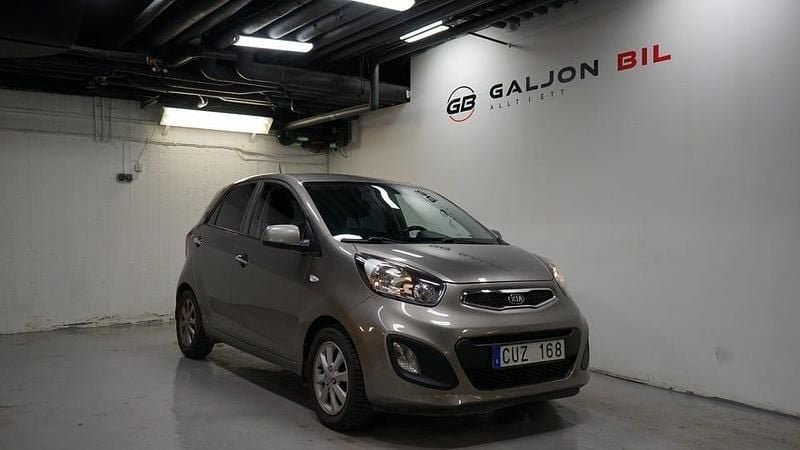 Grå Begagnad 2013 Kia Picanto Halvkombi | 37 000 kr (Marknadspris) - Bild 1/4