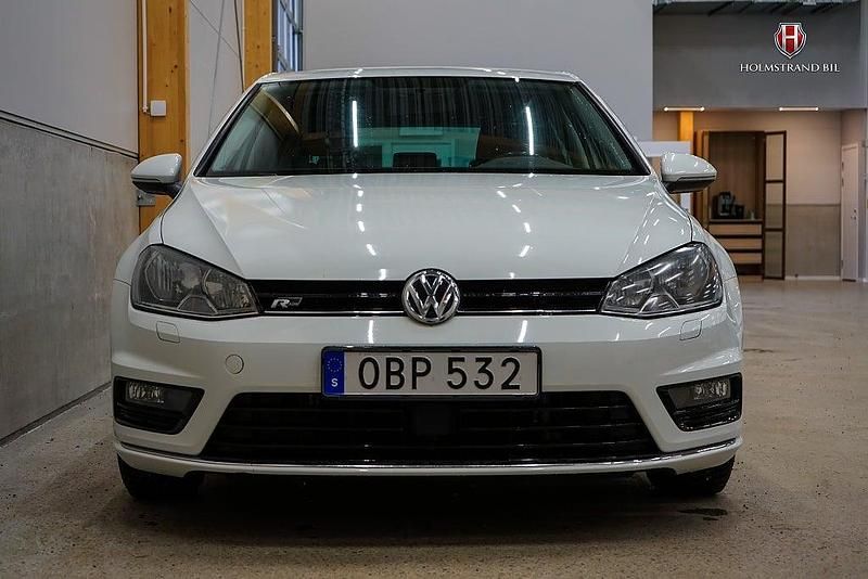 Begagnad VW Golf VII Style 110 HK (80 kW) 2016 Vit Halvkombi