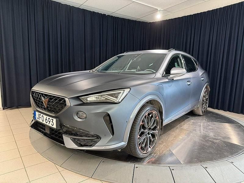 Grå Begagnad 2023 Cupra Formentor VZ SUV | 349 000 kr (Marknadspris) - Bild 1/4