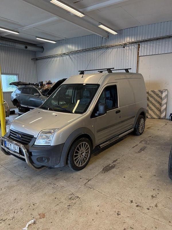 Grå Begagnad 2010 Ford Transit | 43 000 kr (Lite dyr) - Bild 1/4