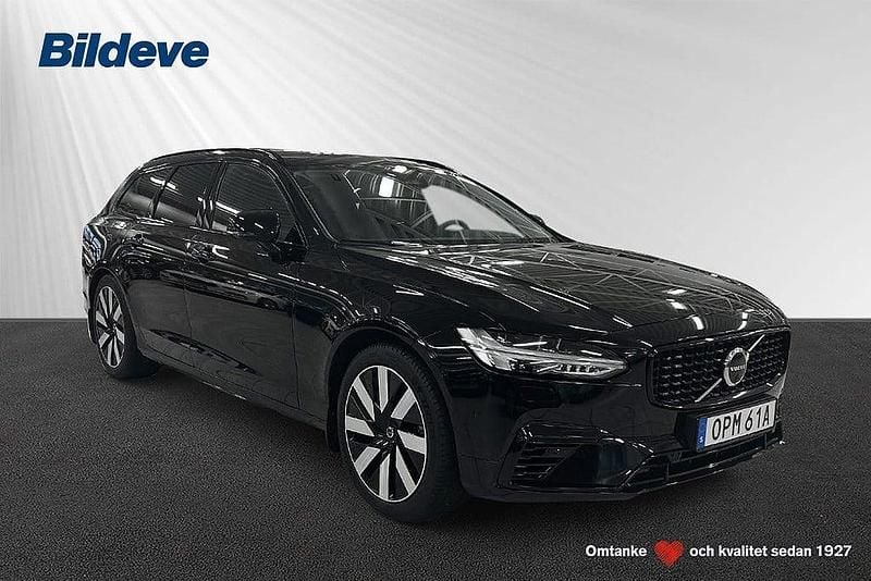 Begagnad Volvo V90 Plus 404 HK (297 kW) 2024 Svart Kombi