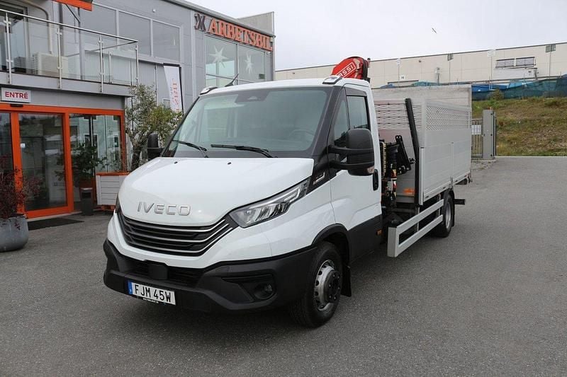 Vit Begagnad 2025 Iveco Daily Van | 1 618 750 kr - Bild 1/4