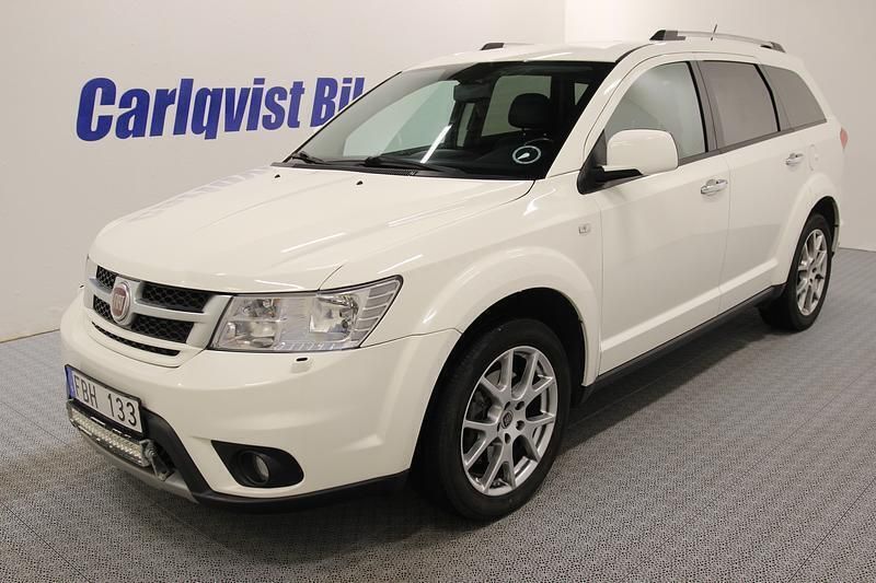 Vit Begagnad 2014 Fiat Freemont SUV | 149 000 kr (Lite dyr) - Bild 1/4