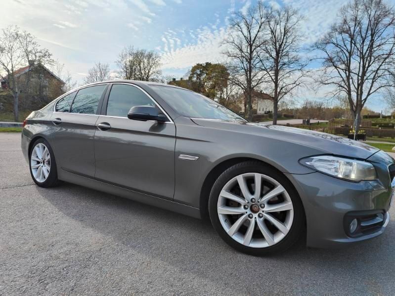 Grå Begagnad 2014 BMW 535 M Sport Sedan | 169 700 kr - Bild 1/4