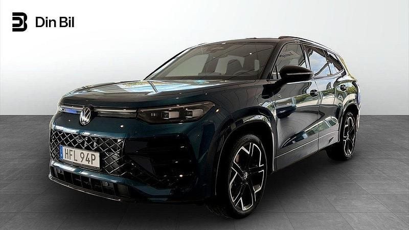 Mörkblå Ny 2025 VW Tayron Edition SUV | 778 700 kr (Dyr) - Bild 1/4