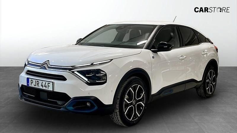 Vit Begagnad 2022 Citroën e-C4 Halvkombi | 199 900 kr (Marknadspris) - Bild 1/4