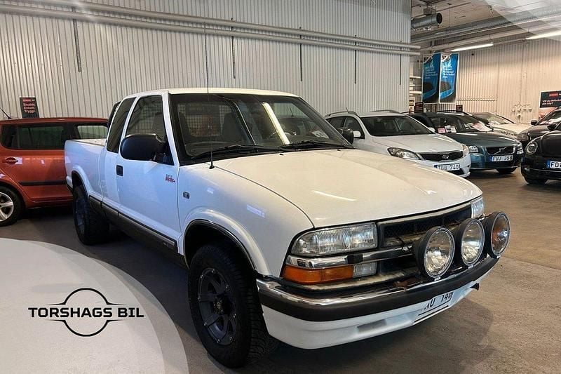 Vit Begagnad 2001 Chevrolet S10 Van | 74 900 kr - Bild 1/4