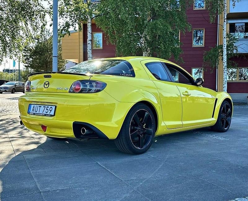Begagnad Mazda RX8 192 HK (141 kW) 2004 Gul Halvkombi