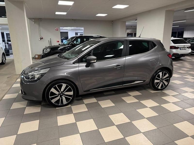 Begagnad Renault Clio IV 118 HK (86 kW) 2015 Grå Halvkombi