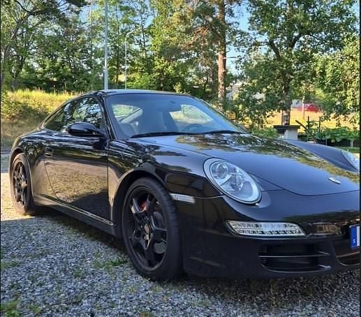 Svart Begagnad 2005 Porsche 911 Carrera S Sport Sportkupé | 650 000 kr (Superpris) - Bild 1/1
