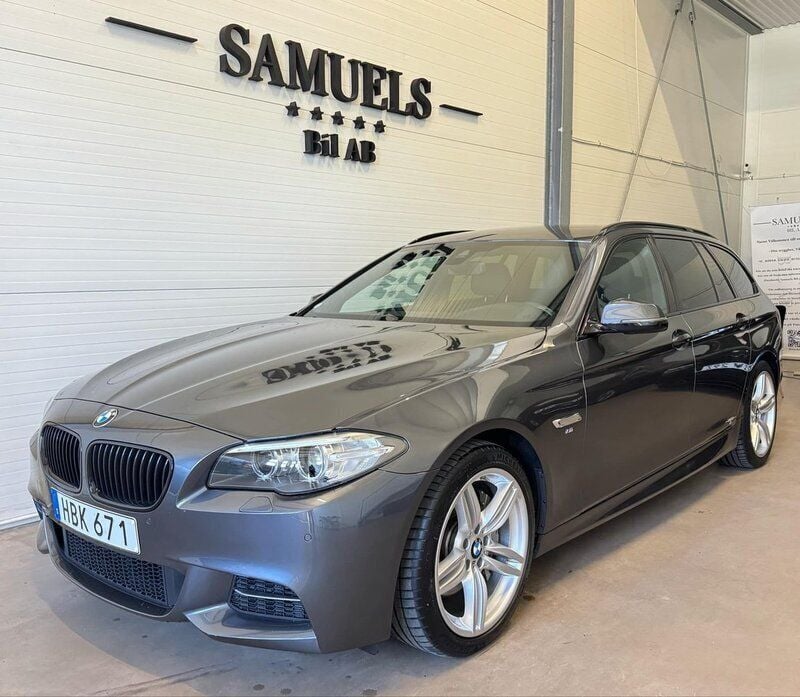 Grå Begagnad 2015 BMW 530 M Sport Kombi | 259 900 kr (Marknadspris) - Bild 1/4