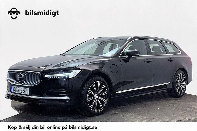 Svart Begagnad 2022 Volvo V90 Momentum Kombi | 289 700 kr (Marknadspris) - Bild 1/3