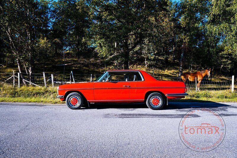 Röd Begagnad 1974 Mercedes 280 | 229 000 kr - Bild 1/1