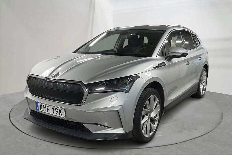 Grå Begagnad 2022 Skoda Enyaq iV SUV | 239 000 kr (Bra pris) - Bild 1/4