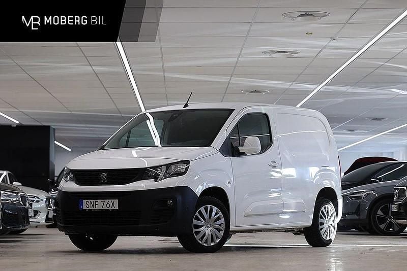 Vit Begagnad 2019 Peugeot Partner Minibuss | 129 900 kr (Bra pris) - Bild 1/3