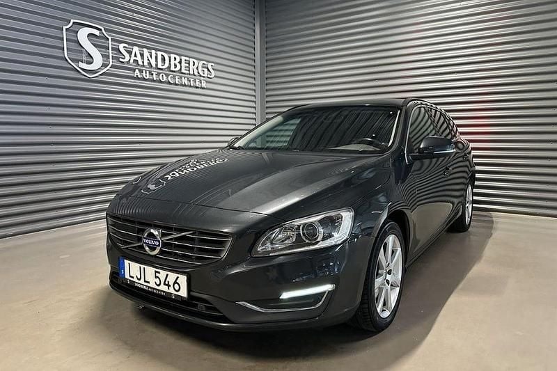 Begagnad Volvo V60 Momentum 150 HK (110 kW) 2018 Grå Kombi