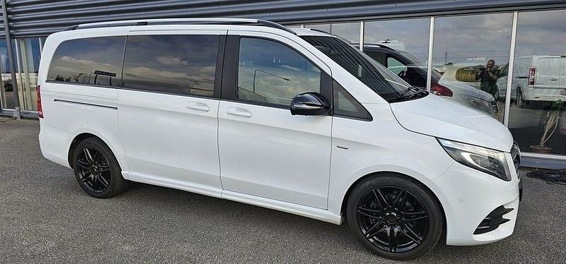 Begagnad Mercedes V250 Avantgarde 190 HK (139 kW) 2018 Vit Minibuss