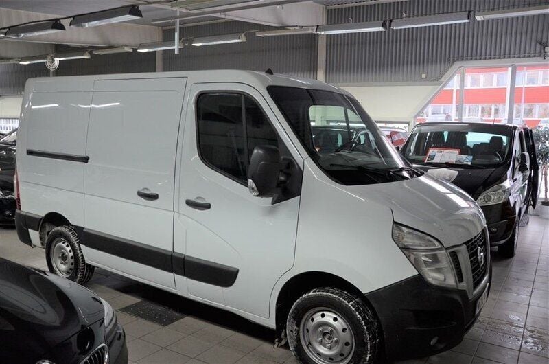 Vit (vit metallic) Begagnad 2015 Nissan NV400 Van | 89 900 kr (Superpris) - Bild 1/4