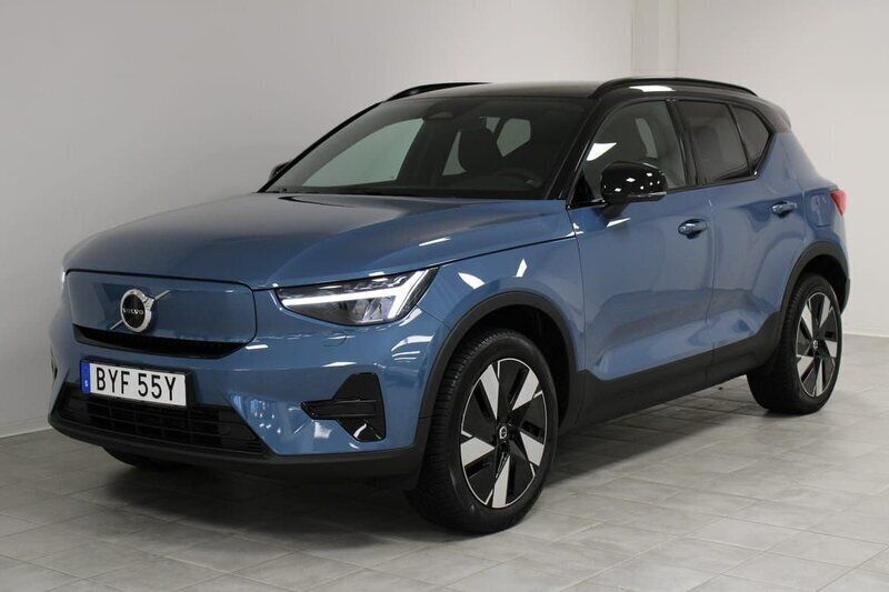 Blå Ny 2024 Volvo XC40 Core SUV | 509 000 kr - Bild 1/4