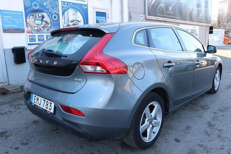 Begagnad Volvo V40 116 HK (85 kW) 2014 Grå Halvkombi