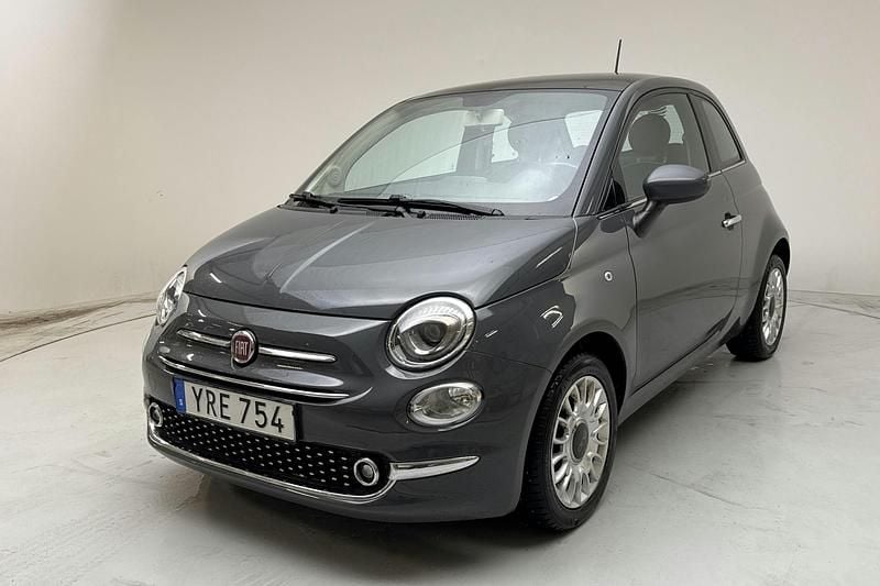 Grå Begagnad 2018 Fiat 500 Lounge | 70 000 kr (Marknadspris) - Bild 1/4