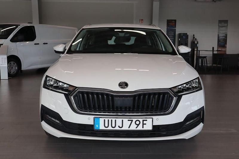 Begagnad Skoda Octavia 111 HK (81 kW) 2022 Vit Kombi