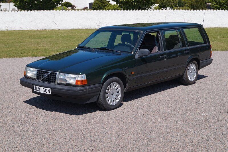 Mörkgrön Begagnad 1996 Volvo 940 Kombi | 54 800 kr - Bild 1/4