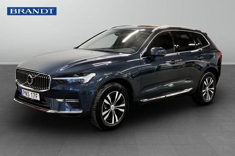 Blå Begagnad 2025 Volvo XC60 Core SUV | 514 900 kr (Superpris) - Bild 1/3