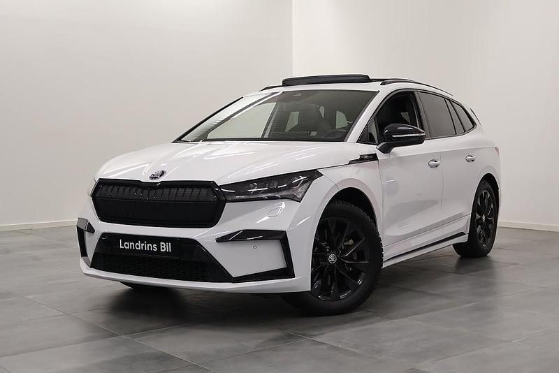 Vit Begagnad 2021 Skoda Enyaq iV SportLine SUV | 387 900 kr (Marknadspris) - Bild 1/4